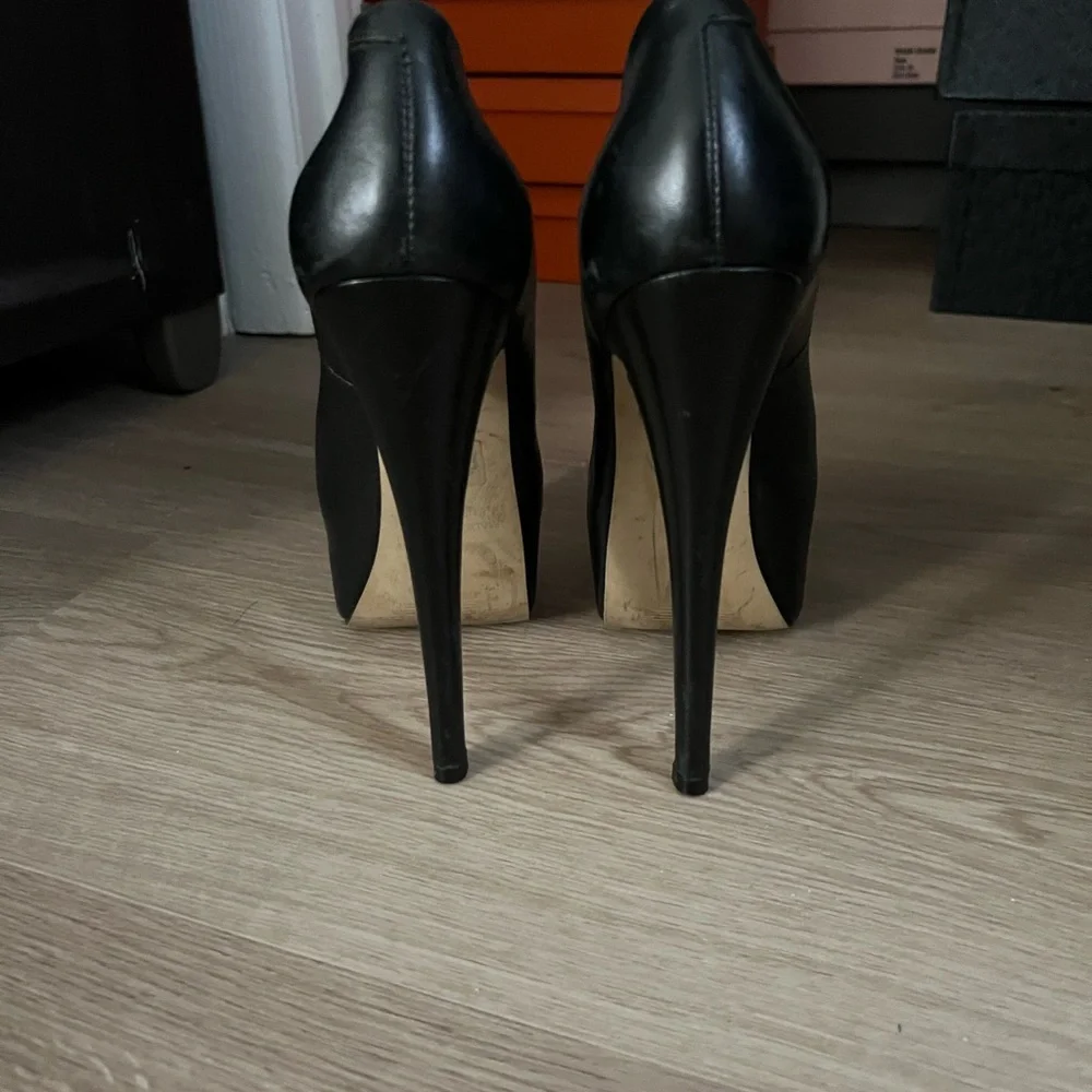 Shoes - Picture 3 of 5